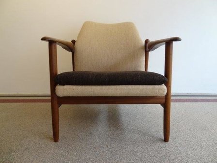 Lb Kofod-Larsen chair