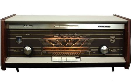 SUPER PHILIPS TUBE RADIO PLANO WITH FM AND SW 