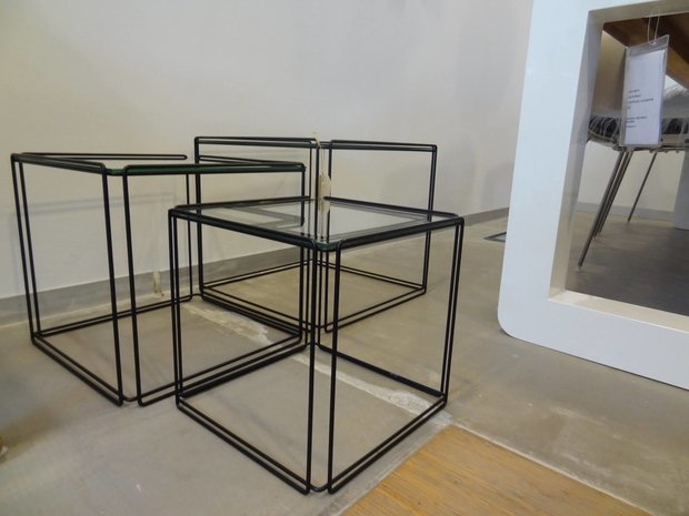 GERESERVEERD VOOR MARCUS/  ISOCELE NESTING TABLES BY MAX SAUZE