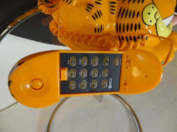 Garfield Phone